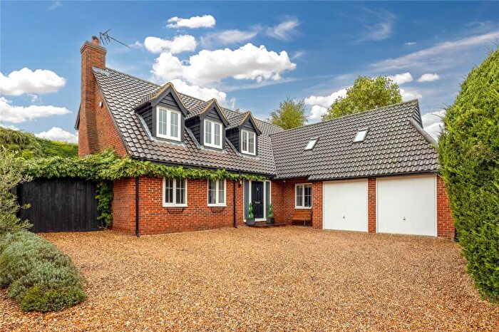 4 Bedroom Detached House For Sale In Howard Mews, Clophill, Bedfordshire, MK45