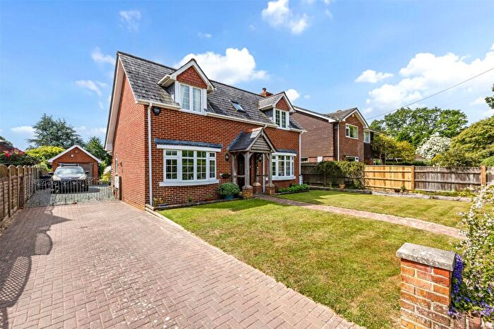 3 Bedroom Detached House For Sale In Pauls Lane, Sway, Lymington, Hampshire, SO41