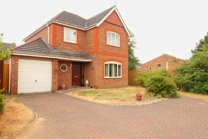 4 Bedroom Detached House To Rent In Wiltshire Way, Bletchley, Milton Keynes, MK3