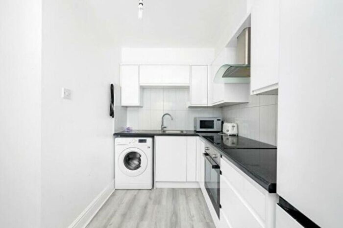 Studio To Rent In Hanover Place, Bow, London, E3