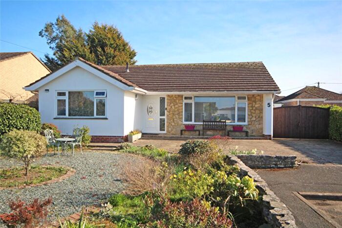 3 Bedroom Bungalow For Sale In Woodlawn Close, Barton On Sea, New Milton, Hampshire, BH25