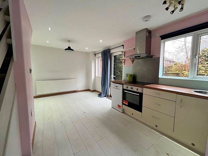 1 Bedroom Property To Rent In Lockhart Close, Manchester, M12