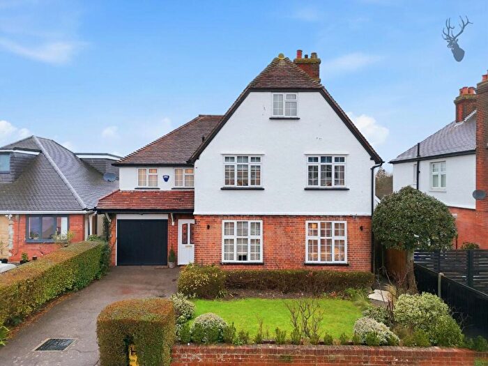 5 Bedroom Detached House For Sale In Bury Road, Epping, CM16