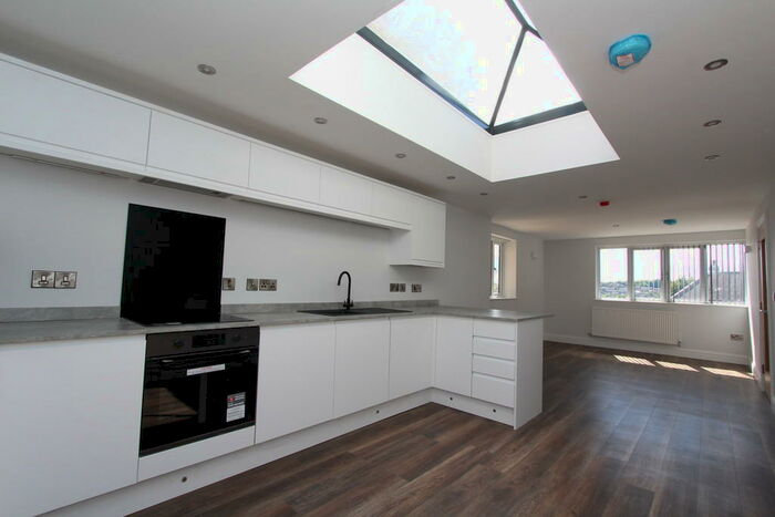 2 Bedroom Apartment To Rent In Apartment, Housley Manor, S35