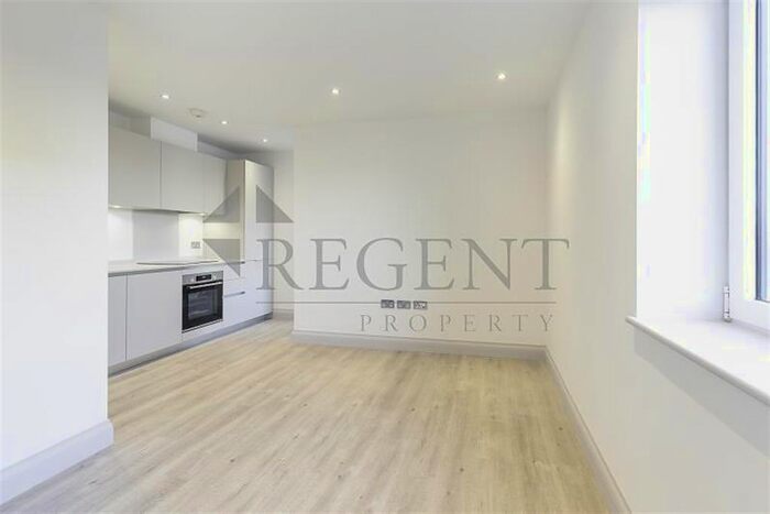 1 Bedroom Flat To Rent In Devonhurst Place, Heathfield Terrace, London, W4
