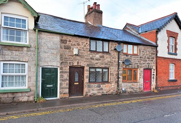 2 Bedroom Terraced House For Sale In New Street, Mold, CH7