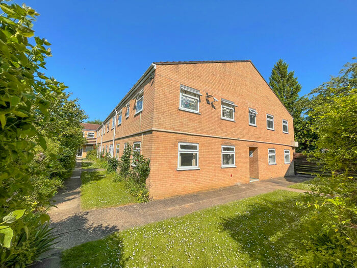 2 Bedroom Flat To Rent In Regatta Court Oyster Row, Cambridge, CB5