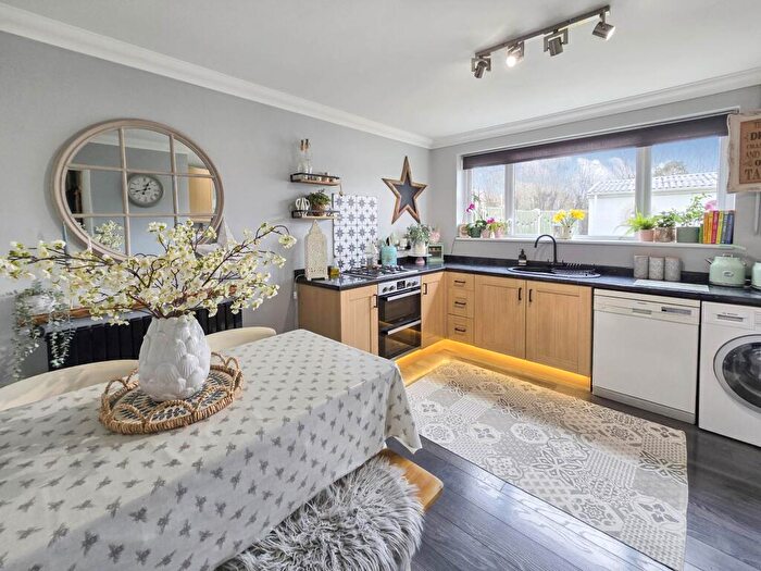 3 Bedroom Semi-Detached House For Sale In The Street, Adisham, CT3