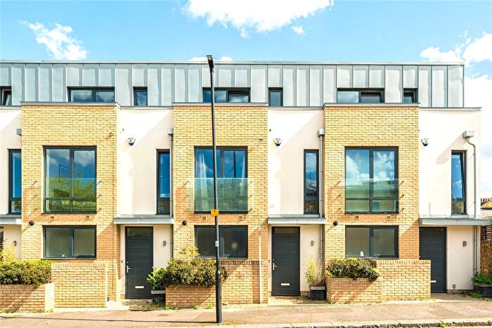 4 Bedroom Terraced House To Rent In Somers Place, London, SW2