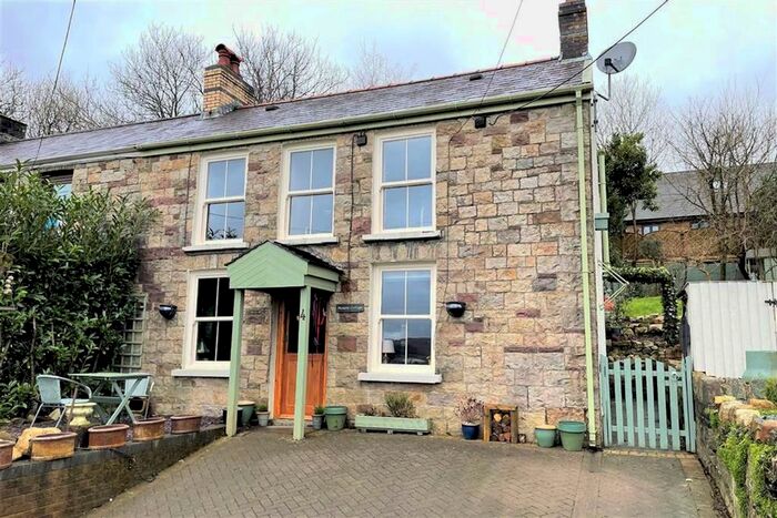 2 Bedroom Cottage For Sale In Deri Road, Rhiwfawr, Swansea SA9