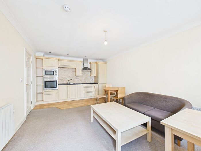 1 Bedroom Flat To Rent In High Street, Haverfordwest, SA61
