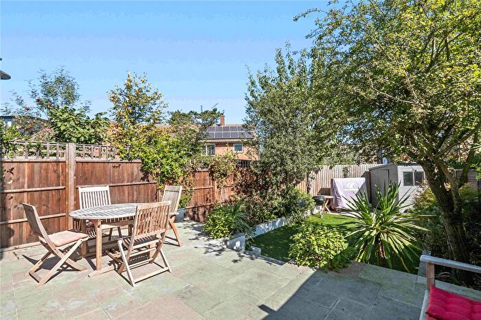 4 Bedroom Terraced House For Sale In Appledore Close, SW17