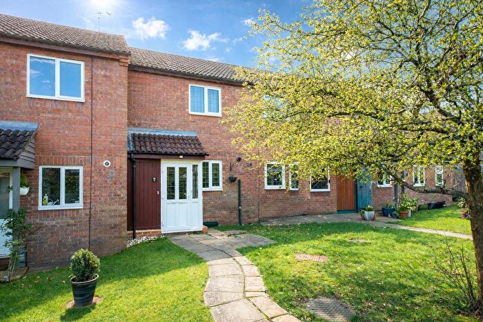 2 Bedroom Terraced House For Sale In Berkeley Close, Abbots Langley, WD5