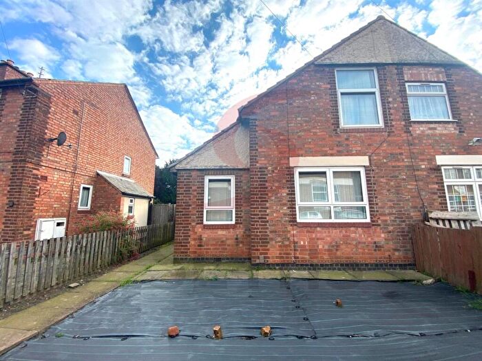 3 Bedroom Semi Detached House To Rent In Gedding Road, Spinney Hills, Leicester, LE5