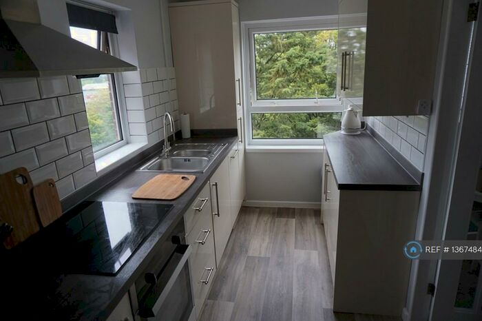 2 Bedroom Flat To Rent In Winnall Manor Road, Winchester, SO23