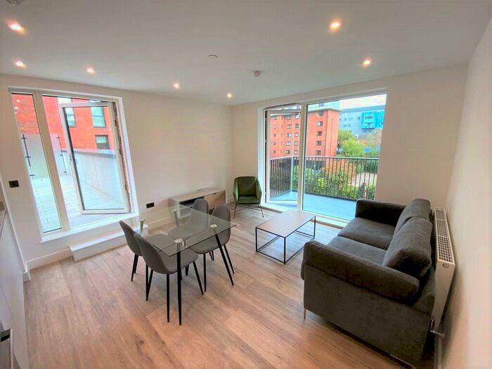 2 Bedroom Apartment To Rent In Snow Hill Wharf, Shadwell Street, Birmingham, West Midlands, B4