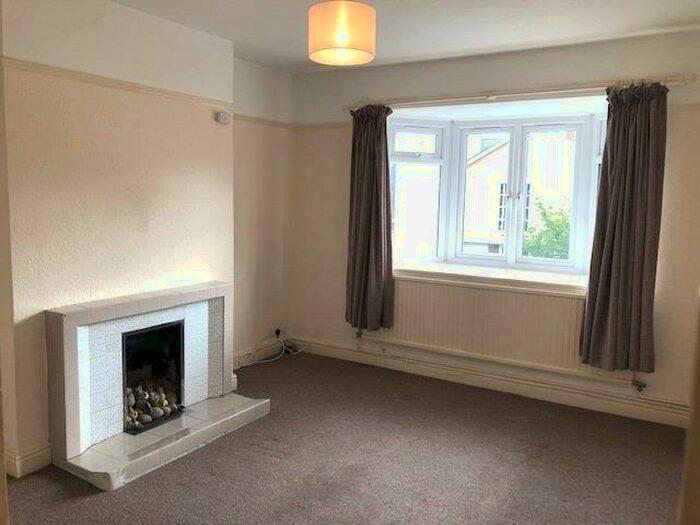 3 Bedroom Flat To Rent In West Road, Bury St. Edmunds, IP33