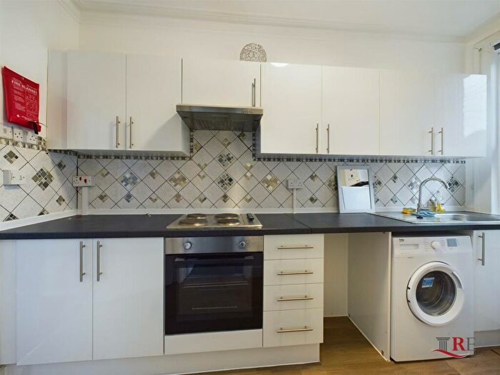 2 Bedroom Flat To Rent In Burns Road, London, NW10