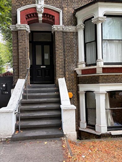 2 Bedroom Flat To Rent In Queens Road, Lewisham, London, SE14