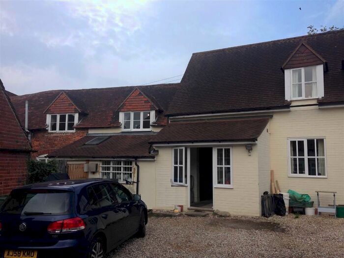 2 Bedroom Maisonette To Rent In Swan Street, Kingsclere, Newbury, RG20