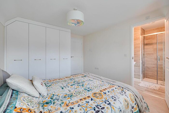 4 Bedroom Detached House For Sale In Old Meadow Drive, Backford, CH1