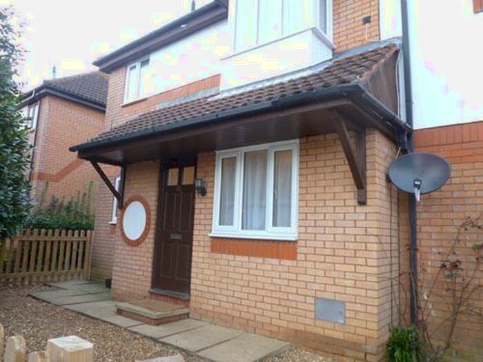 1 Bedroom Cluster House To Rent In Lynmouth Crescent, Furzton, Milton Keynes, MK4