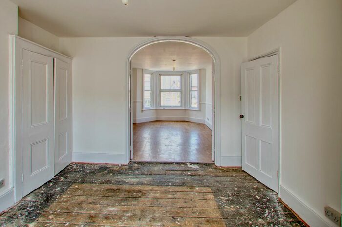 2 Bedroom Flat For Sale In First Floor Flat, Connaught Road, Folkestone Kent, CT20