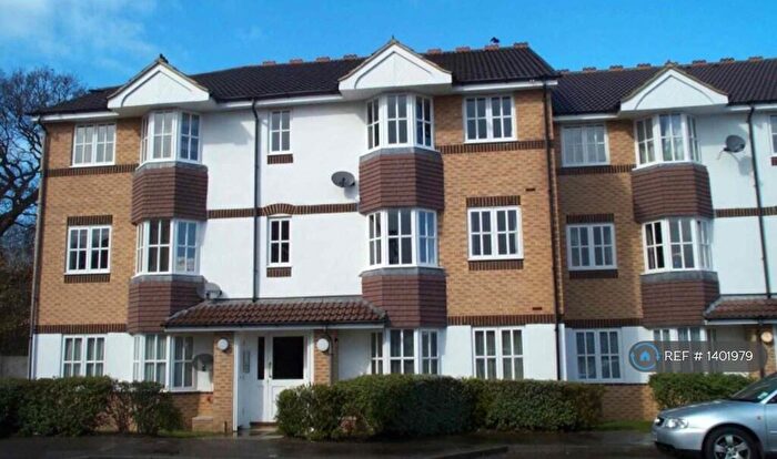2 Bedroom Flat To Rent In Goddard Close, Maidenbower, Crawley, RH10