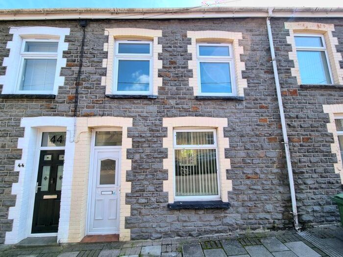 3 Bedroom Terraced House To Rent In Victoria Street, Mountain Ash, CF45