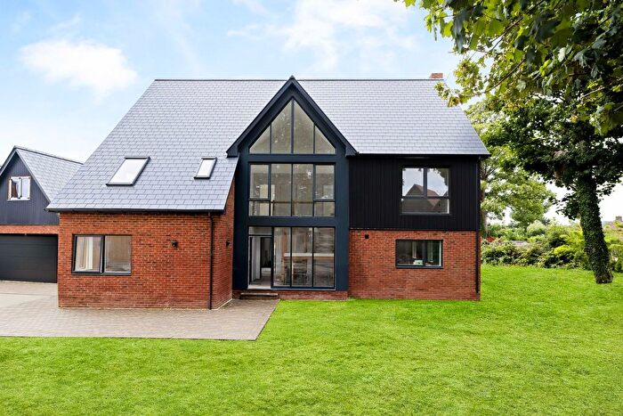 5 Bedroom Detached House For Sale In Wildflower Close, Hawkinge, Folkestone, CT18