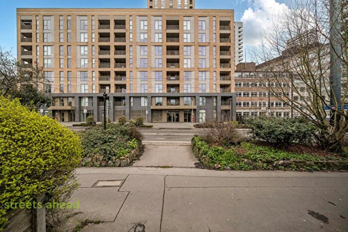 1 Bedroom Apartment For Sale In Addiscombe Road, Croydon, CR0