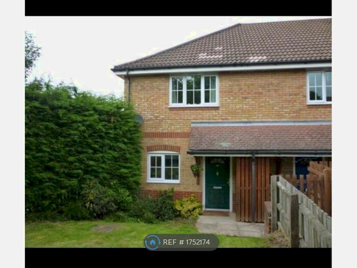 2 Bedroom End Of Terrace House To Rent In Hillingdon Rise, Sevenoaks, TN13