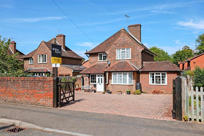 4 Bedroom Detached House For Sale In Elmer Cottages, Guildford Road, Fetcham, Leatherhead, KT22