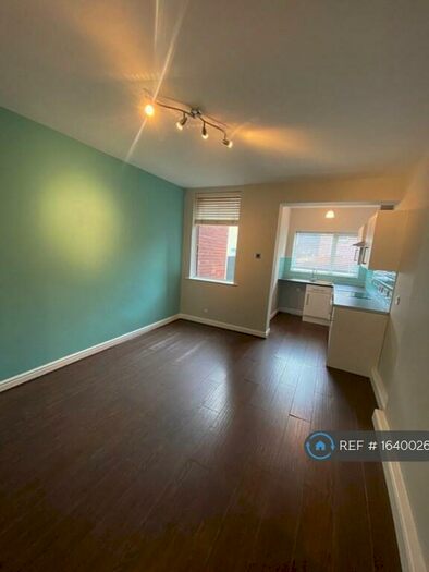 3 Bedroom Terraced House To Rent In Commercial Street, Barnsley, S70