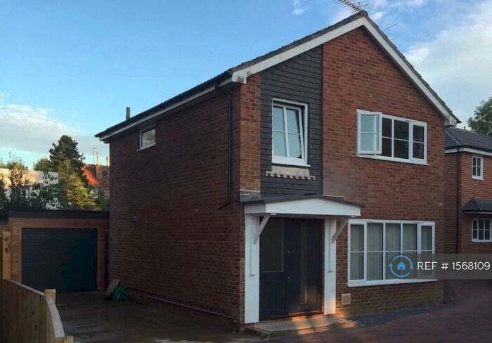 4 Bedroom Detached House To Rent In Priory Way, Haywards Heath, RH16