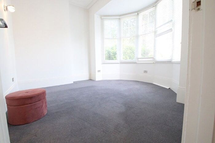 3 Bedroom Flat To Rent In Coolhurst Road, Crouch End, N8