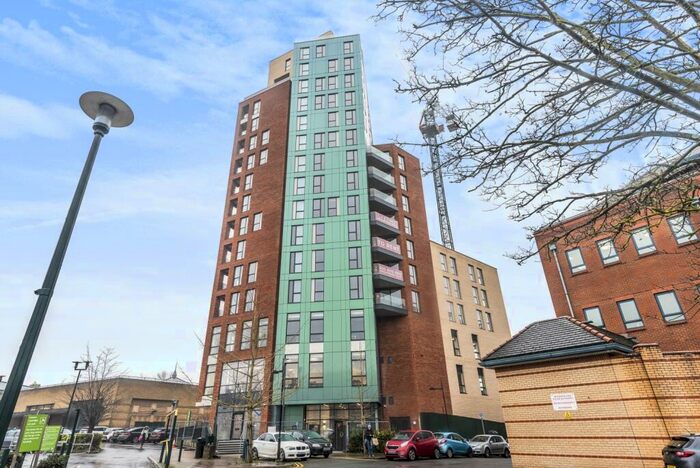 2 Bedroom Flat To Rent In St. Marks Road Bromley, BR2