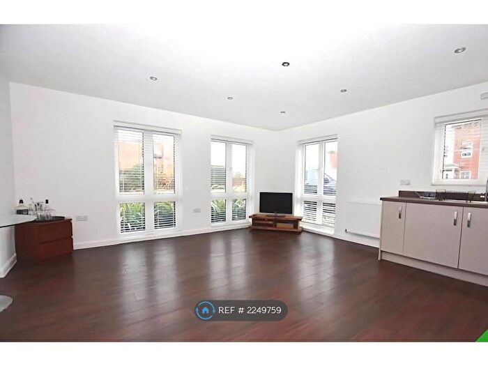 1 Bedroom Flat To Rent In Garratt House, Worthing, BN13