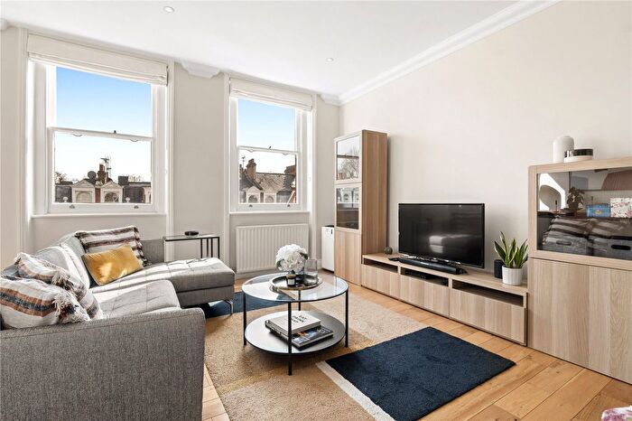 2 Bedroom Flat For Sale In Bramham Gardens, London, SW5