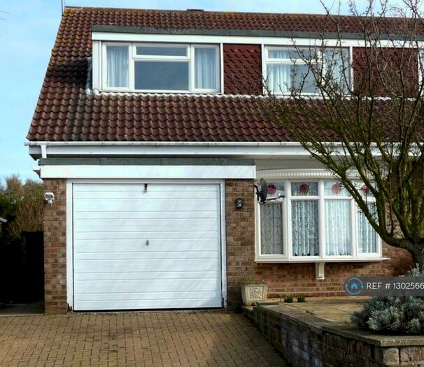 5 Bedroom Semi-Detached House To Rent In Tangerine Close, Colchester, CO4