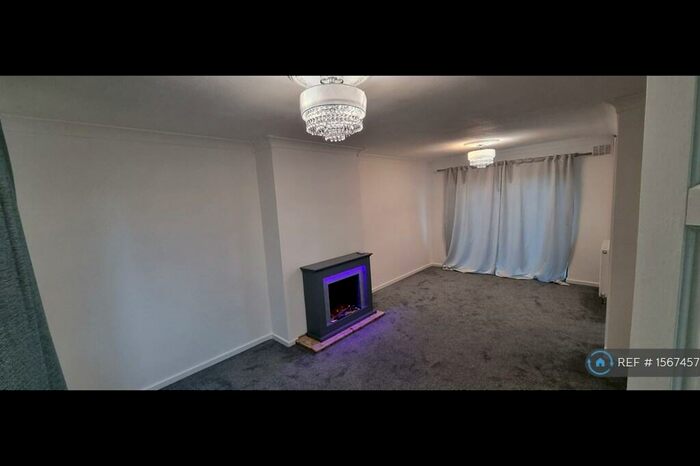 3 Bedroom End Of Terrace House To Rent In Slant Lane, Shirebrook, Mansfield, NG20