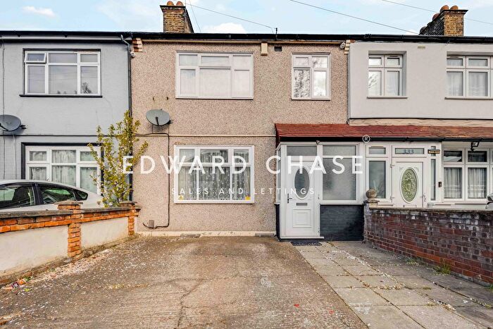 3 Bedroom Terraced House To Rent In Mortlake Road, Ilford, IG1