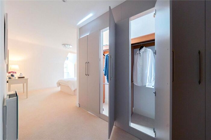 1 Bedroom Retirement Property To Rent In Birch Place, Dukes Ride, Crowthorne, Berkshire, RG45