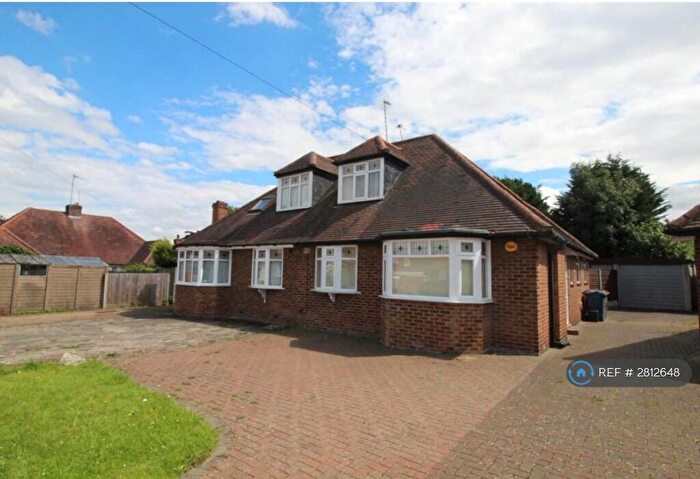 3 Bedroom Bungalow To Rent In Heather Way, Stanmore, HA7