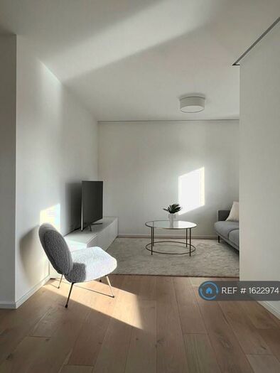 3 Bedroom Flat To Rent In Cecilia Road, London, E8