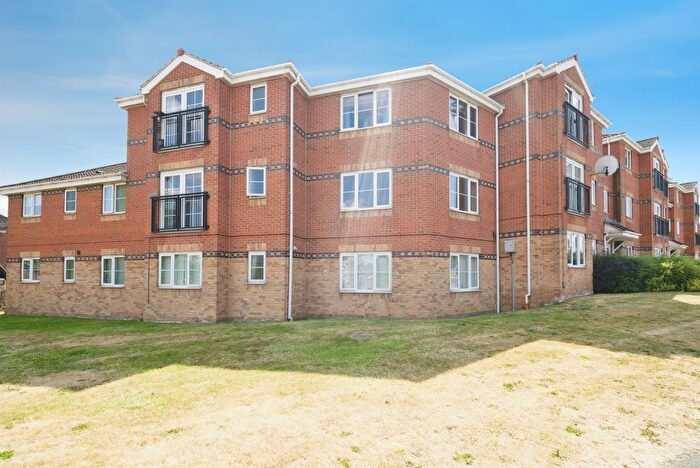 2 Bedroom Flat For Sale In Carlton Court, Barnsley, S71