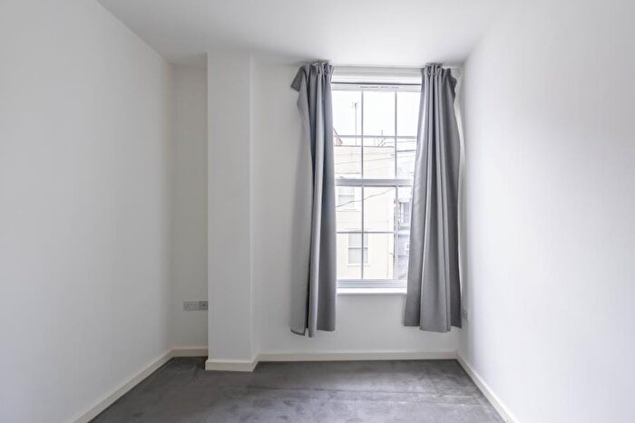 2 Bedroom Apartment To Rent In Griffon House - Bedminster, BS3