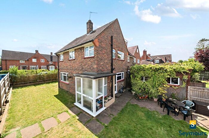 3 Bedroom Semi Detached House For Sale In Tillingbourne Road, Shalford, Guildford, Surrey, GU4