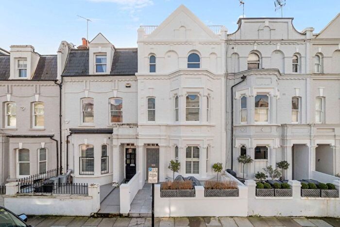 2 Bedroom Flat To Rent In Mimosa Street, Fulham, SW6