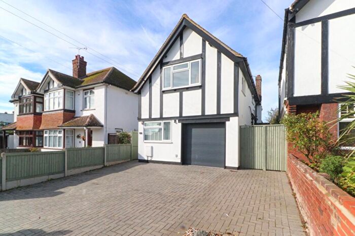 3 Bedroom Detached House For Sale In St. Mildreds Avenue, Birchington, Kent, CT7